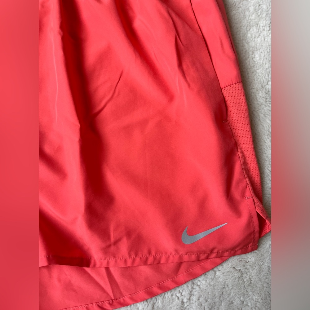 Nike Coral Sports Shorts Men Size XXL - Picture 2 of 10